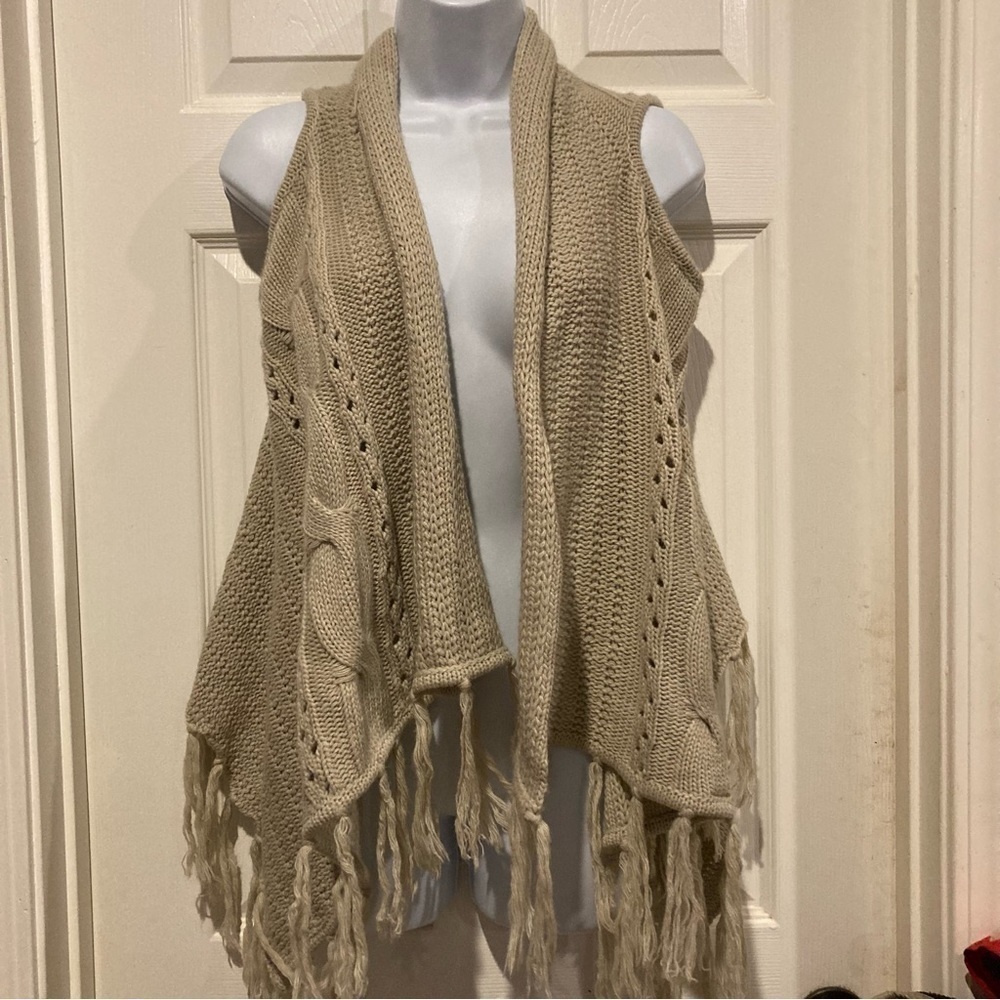Ladies Pink Martini Cable Knit Fringe Sweater Vest - Picture 1 of 5